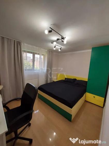 Apartament cu 3 camere semidecomandat în Vitan