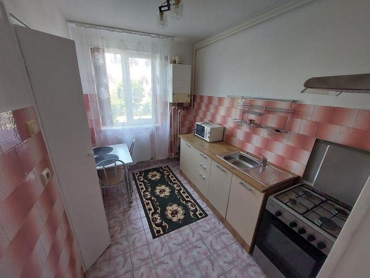 Apartament cu 2 camere semidecomandat în Central — fotografia 1