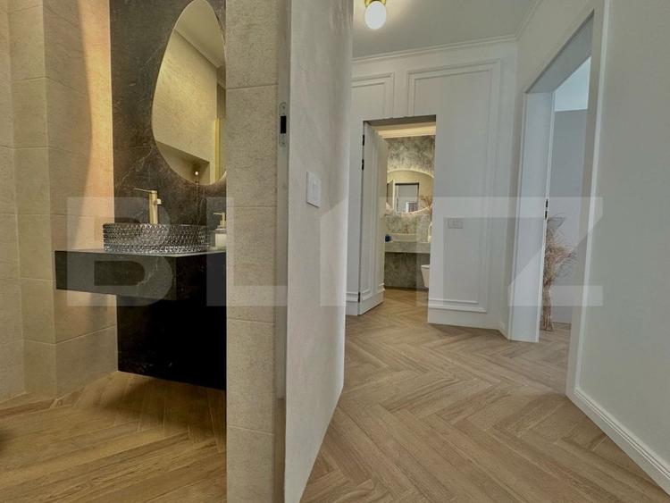 Apartament cu 3 camere semidecomandat, mobilat în Vest
