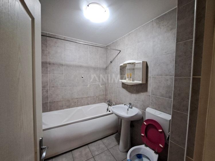 Apartament cu 2 camere decomandat, mobilat în Central