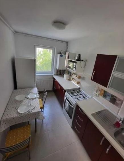 Apartament cu 2 camere decomandat, mobilat în Theodor Pallady