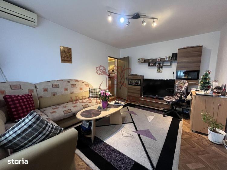 Apartament cu 3 camere, mobilat în Girocului