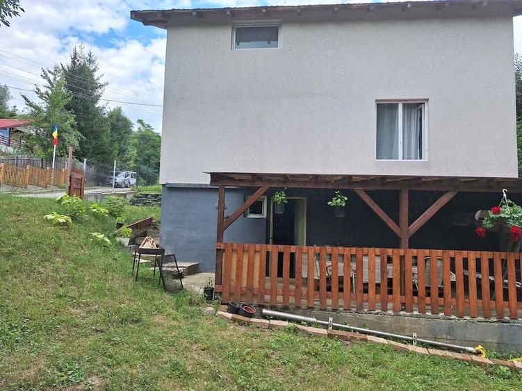 Casă cu Teren 346 Mp în Central