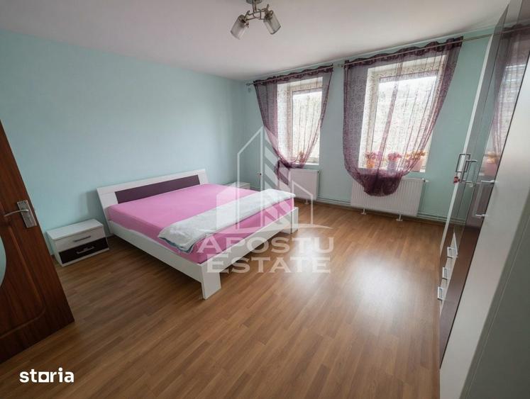 Casă cu 5 camere cu Teren 719 Mp în Periam