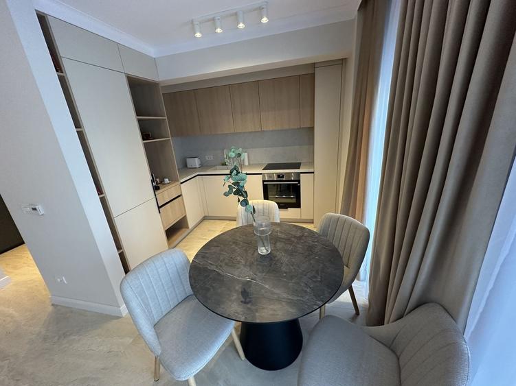 Apartament cu 2 camere decomandat în Lipovei