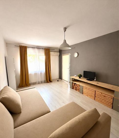 Apartament cu 2 camere decomandat în Nicolina