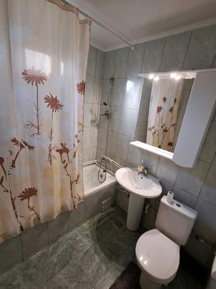 Apartament cu 3 camere decomandat în Ultracentral