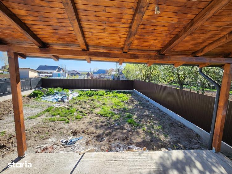 Casă cu 3 camere cu Teren 250 Mp în Mărgineni