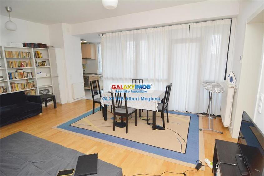 Apartament cu 3 camere semidecomandat în Calea Călărașilor