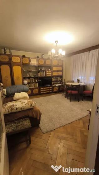 Apartament 3 camere Petrosani - 1