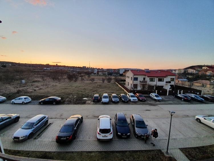 Apartament cu 2 camere decomandat, mobilat în Borhanci