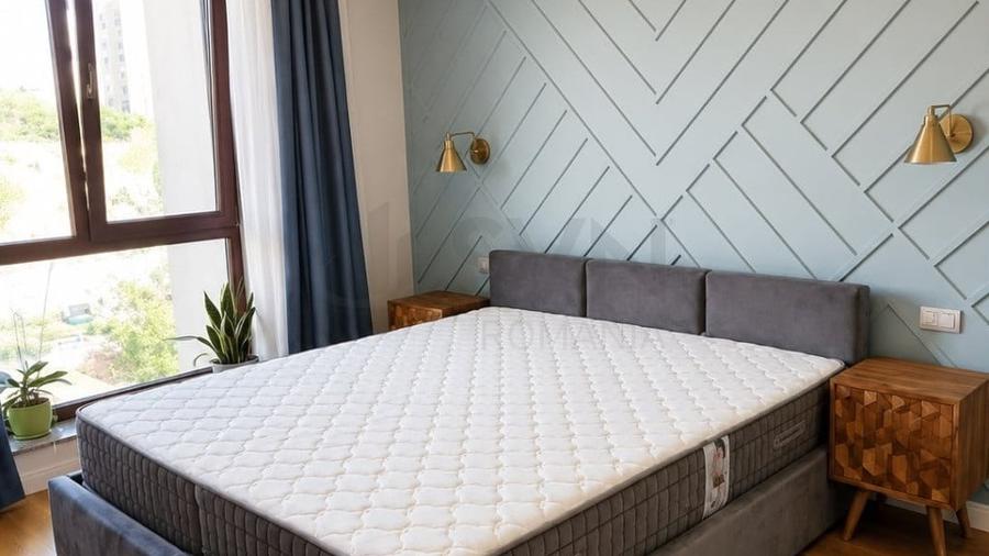 Apartament cu 3 camere decomandat în Victoriei