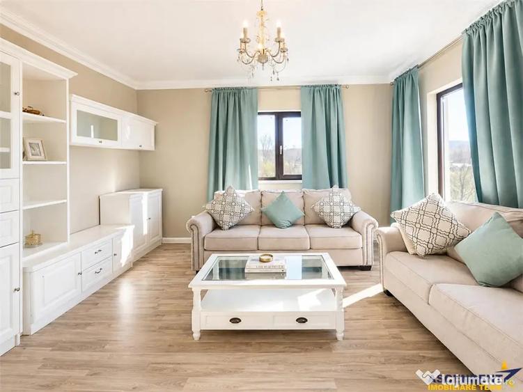 Casă cu 5 camere cu Teren 1532 Mp în Șinca