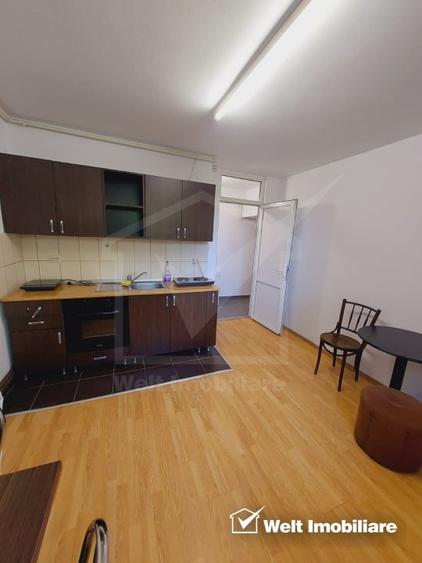 Apartament cu 4 camere decomandat, mobilat în Andrei Mureșanu