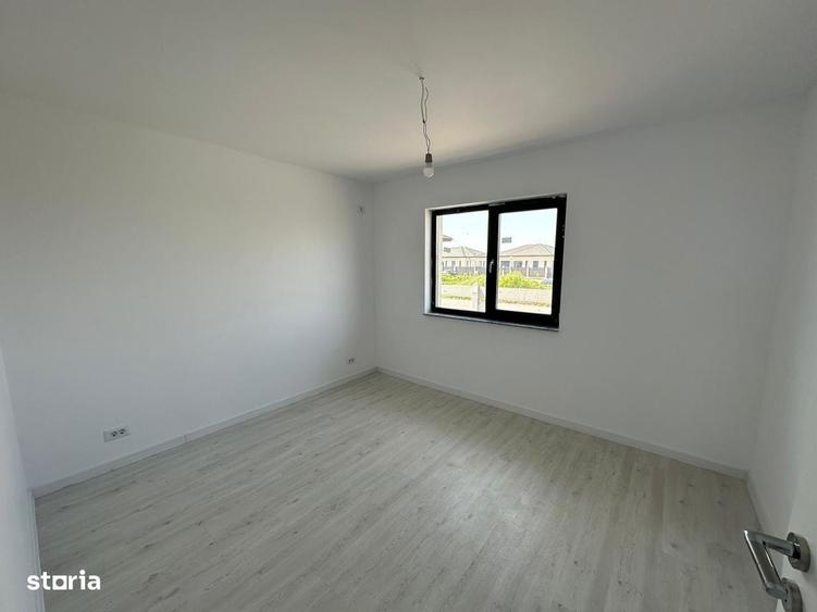 Casă cu 4 camere cu Teren 400 Mp în Clinceni