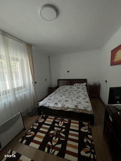 Casă cu 4 camere în Colibița
