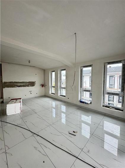 Apartament cu 2 camere semidecomandat, mobilat în Giroc