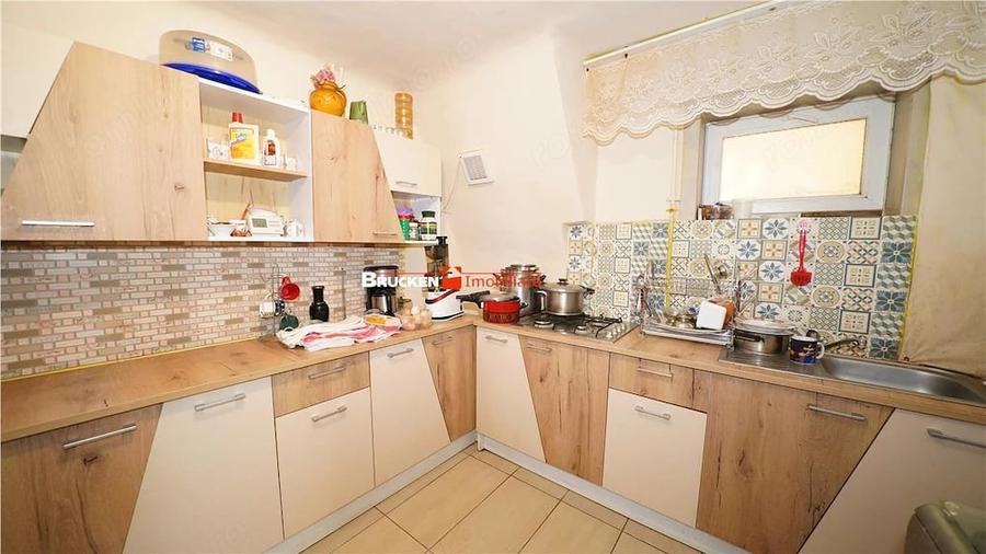 Casă cu 2 camere în Central