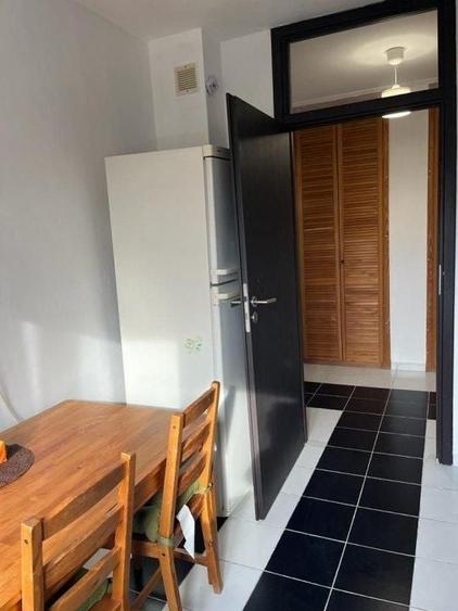 Apartament cu 2 camere semidecomandat, mobilat în P-ța Muncii