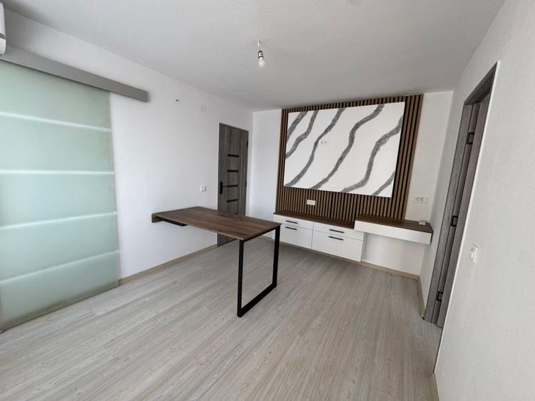 Apartament 2 camere, et 2/4 Filiasi , Ultrafinisat - 1