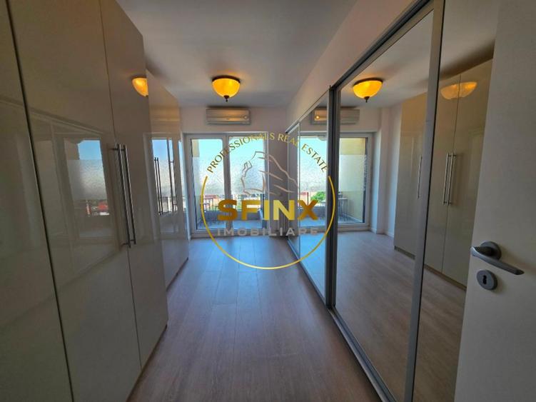 Apartament cu 4 camere decomandat, mobilat în Decebal