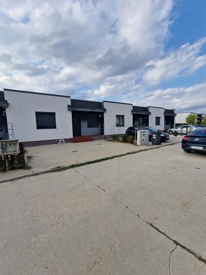 Duplex cu 3 camere cu Canalizare în Central