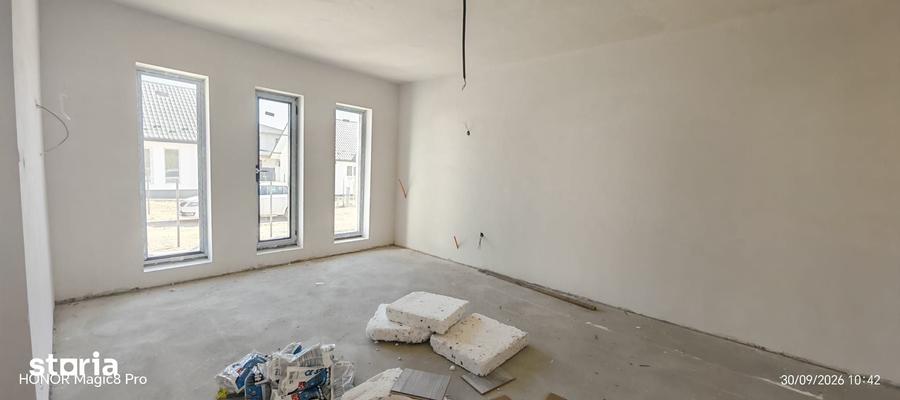 Casă cu 3 camere cu Teren 360 Mp în Holboca