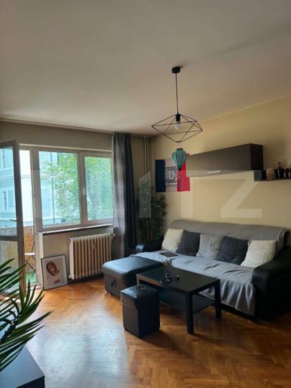 Apartament cu 2 camere decomandat în Central
