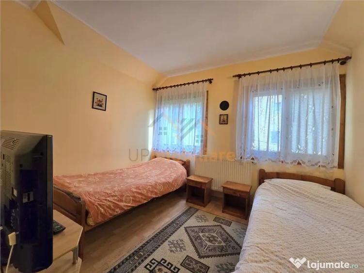 Casă cu 6 camere cu Teren 1761 Mp în Izlaz