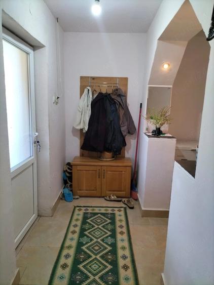 Casă cu 4 camere cu Teren 3500 Mp în Dobra