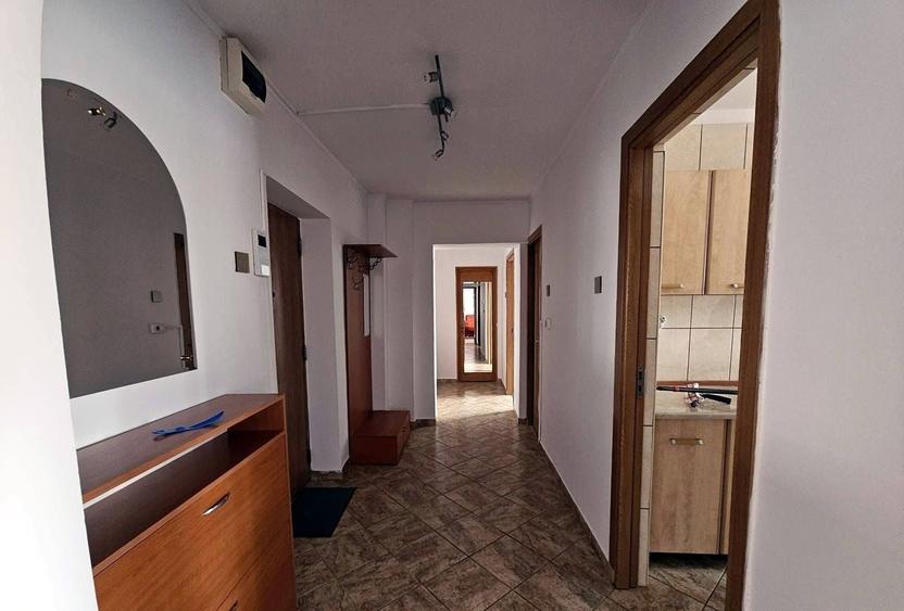Apartament cu 2 camere decomandat, mobilat în Victoriei
