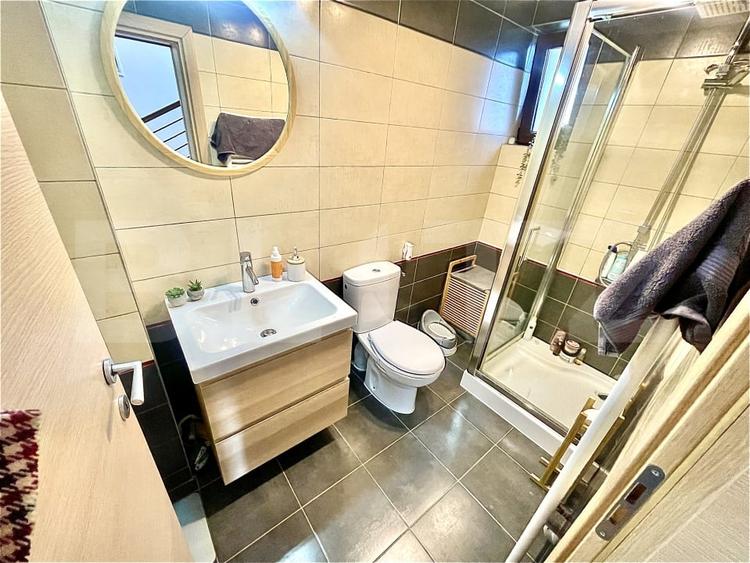 Casă individuală cu 4 camere cu Canalizare în Micești