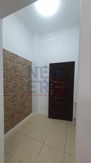 Apartament cu 4 camere decomandat în Romană