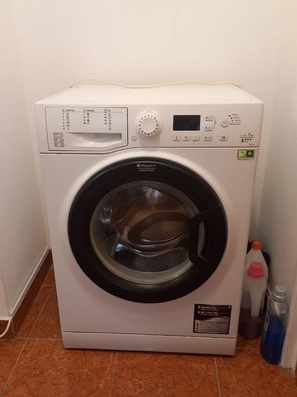 Apartament cu 3 camere decomandat în Valea Oltului