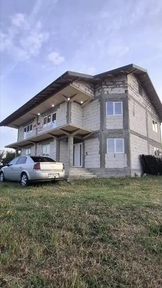 Casă cu 5 camere în Central