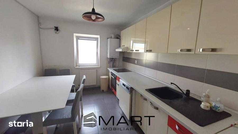 Apartament cu 3 camere decomandat, mobilat în Calea Dumbrăvii
