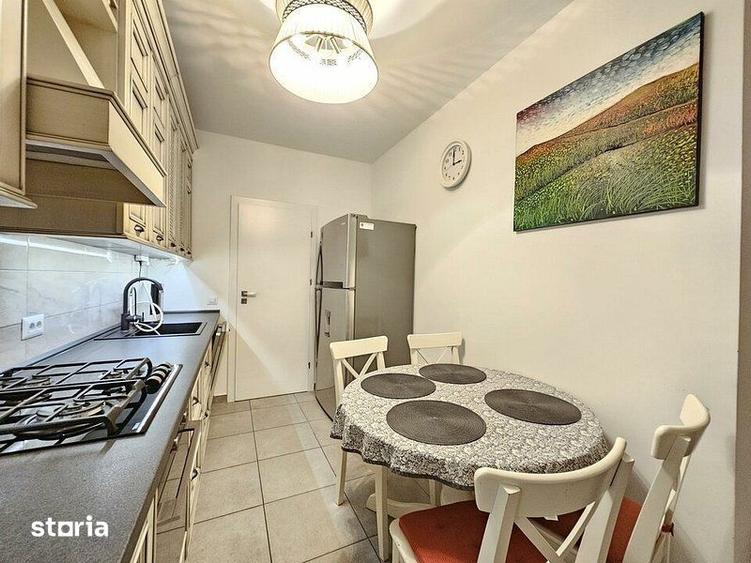 Apartament cu 3 camere decomandat, mobilat în Pieptănari