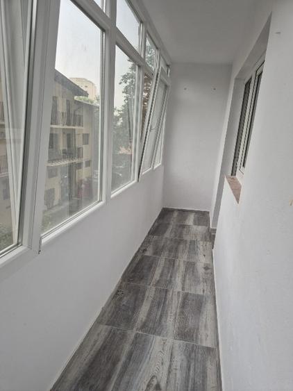 Apartament cu 3 camere decomandat în Micro 4