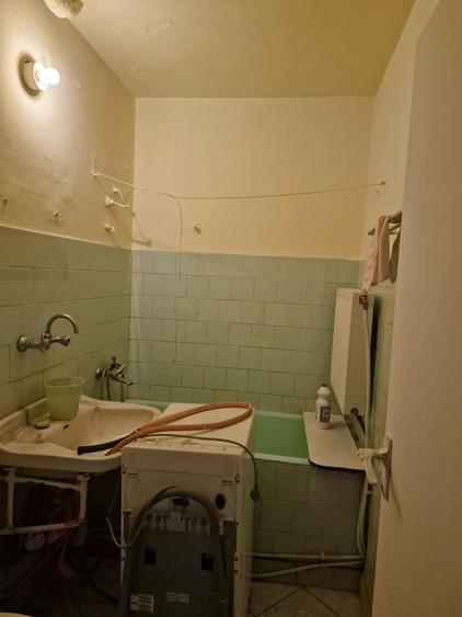 Apartament cu 3 camere semidecomandat în Ultracentral