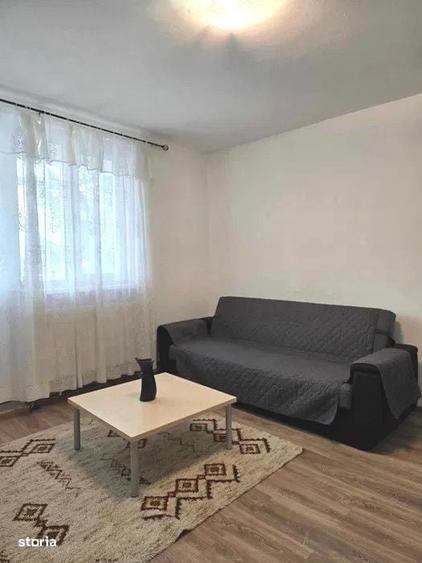 Apartament cu 2 camere semidecomandat în Calea Dumbrăvii