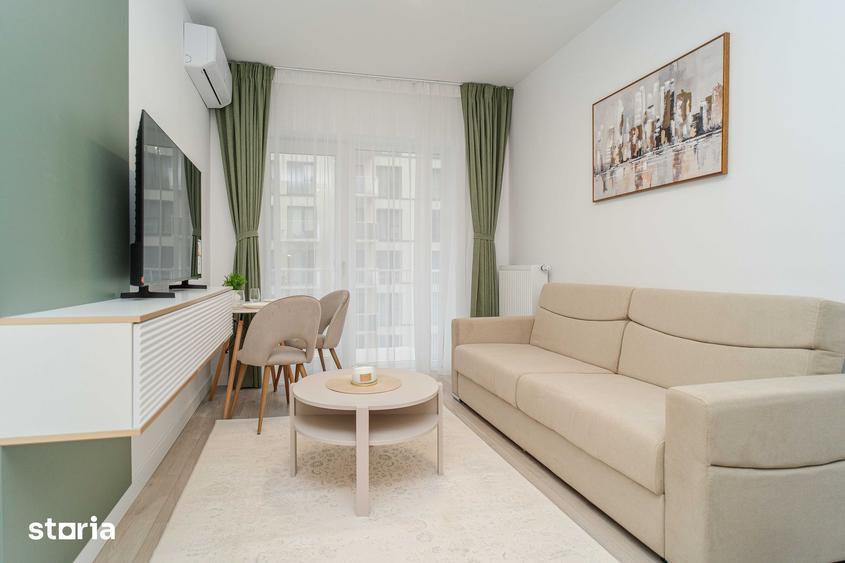 Apartament cu 4 camere semidecomandat în Piața Unirii