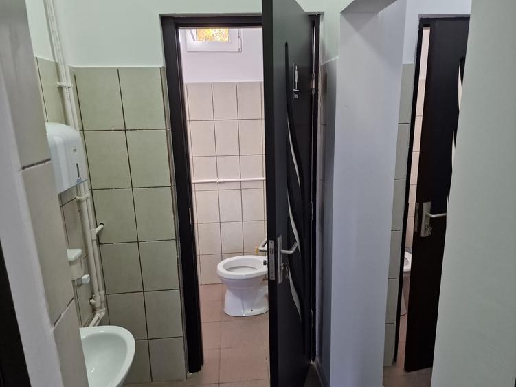 Spațiu industrial, de 800 mp, în Exterior Est