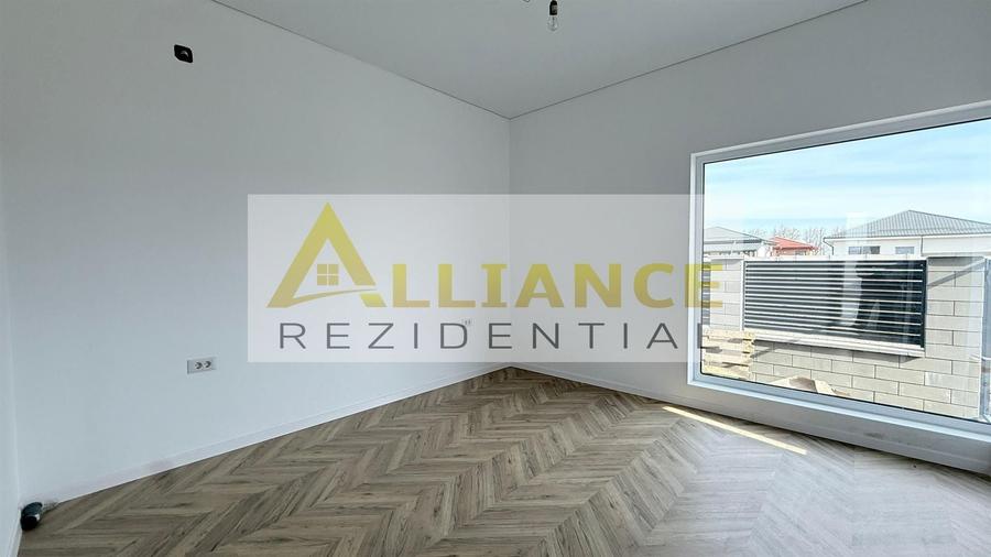 Casa Individuala - 4 camere - 2 bai - 371 mp teren - 10