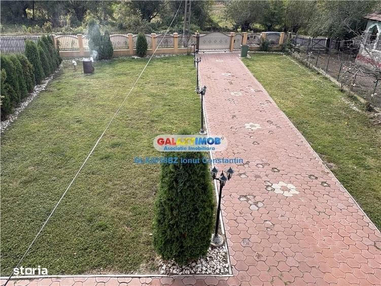 Casă cu 4 camere decomandat cu Teren 725 Mp în Tisău