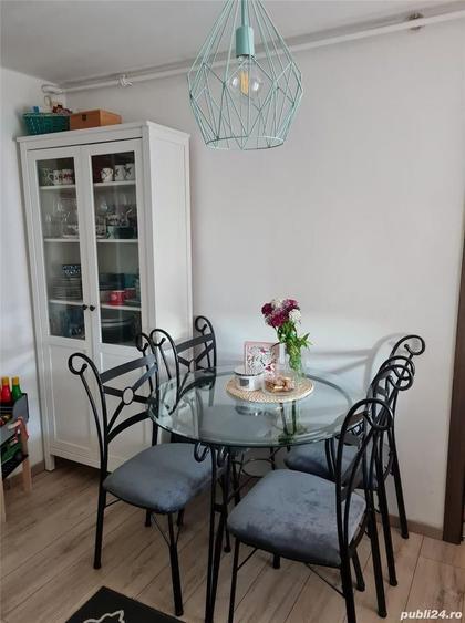 Apartament cu 3 camere decomandat, mobilat în Bucovina