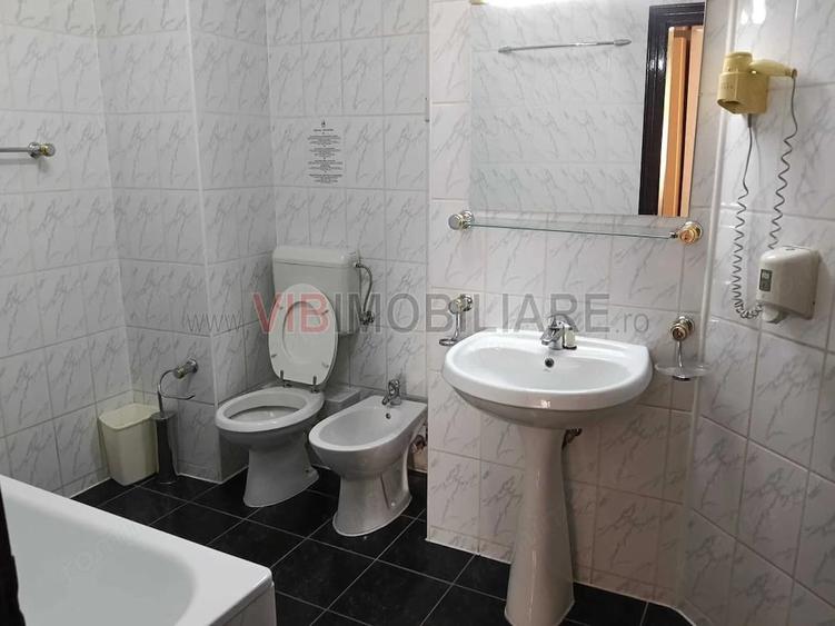 Spațiu comercial, de 1,600 mp, în Girocului