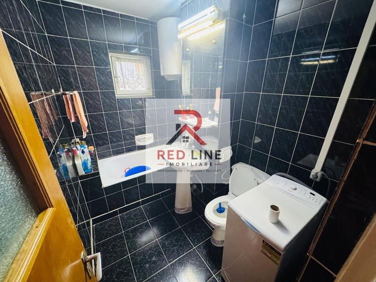 Apartament cu 3 camere decomandat în Aluniș