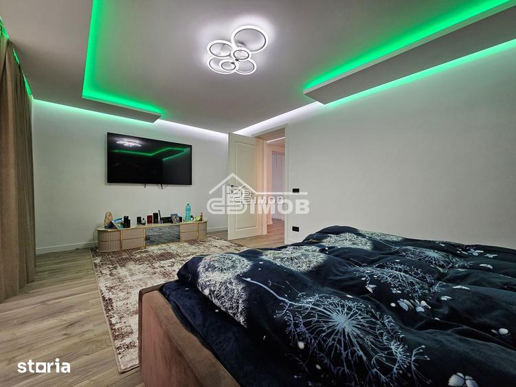 Casă cu 4 camere decomandat cu Teren 1201 Mp în Ulmi