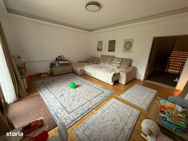 Casă cu 4 camere cu Teren 225 Mp în Central
