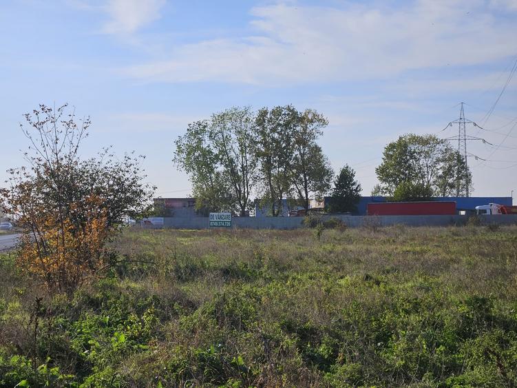 Teren Construcții intravilan de 7562 mp, în Vest